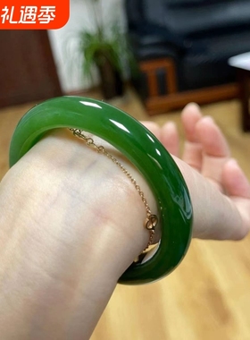 年轻款菠菜绿和田玉手镯女款胖圆条新疆仿玉镯冰种碧绿玉髓镯子