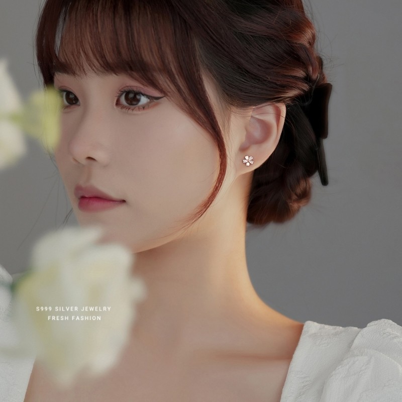 s999足银镶钻樱花耳钉女简约轻奢感小清新甜美少女感花朵耳饰代发