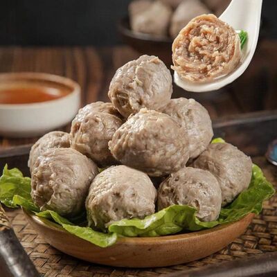 正宗牛肉丸撒尿肉丸鲜嫩多汁手工打牛筋丸火锅烧烤麻辣烫食材批发