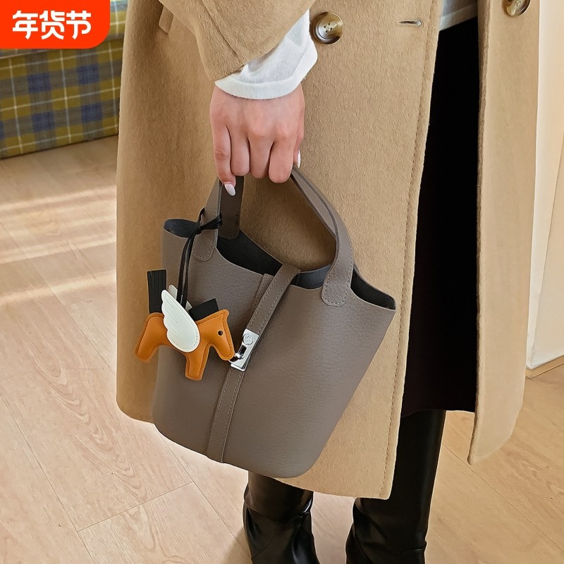 简约百搭水桶包包2025小众设计韩版气质ins时尚斜挎包手提单肩包,箱包皮具/热销女包/男包,水桶包,淘宝优惠券,粉丝福利购,淘宝优惠卷