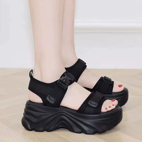 意尔康心选凉鞋外穿2026