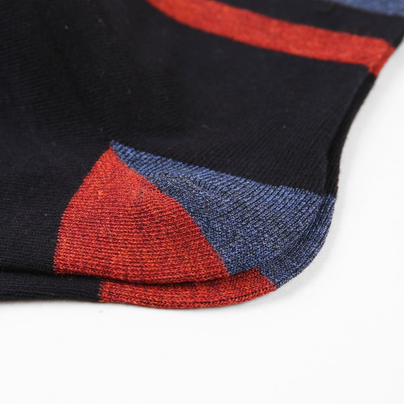 高档纯棉中筒运动袜子秋冬四季防臭吸汗简约舒适休闲情侣