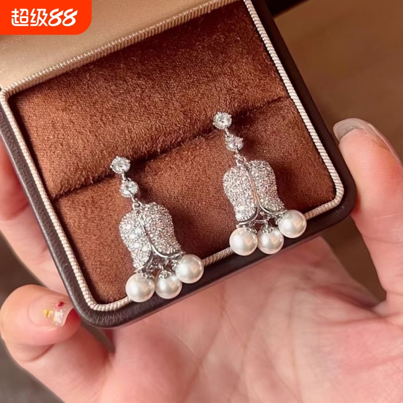 【绽放铃兰】法式秋冬铃兰花满钻圆珠耳钉重工轻奢气质小香风耳环