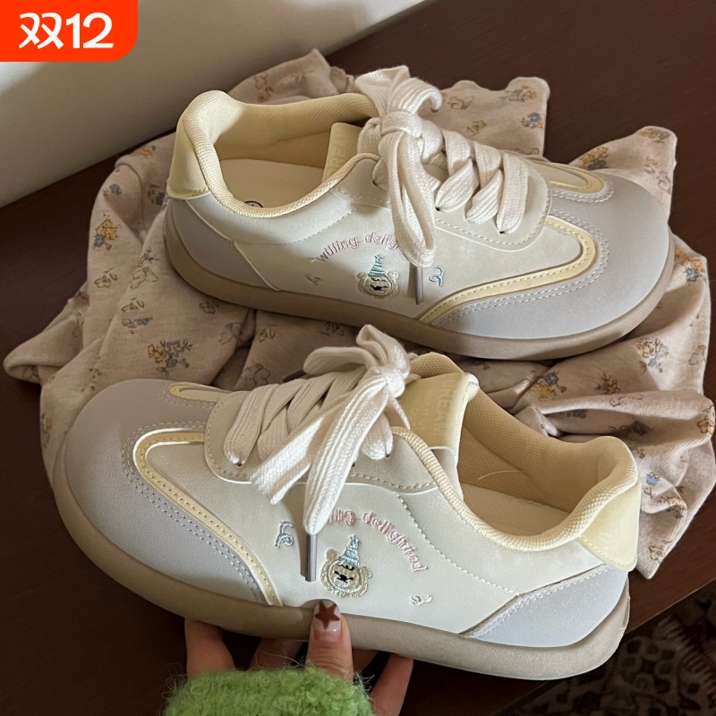 品牌断码小白鞋女2025新款春夏季平底百搭德训鞋学生阿甘鞋子运动
