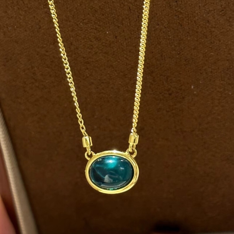 925法式复古绿宝石椭圆吊坠高级感项链时尚轻奢通勤百搭气质颈链