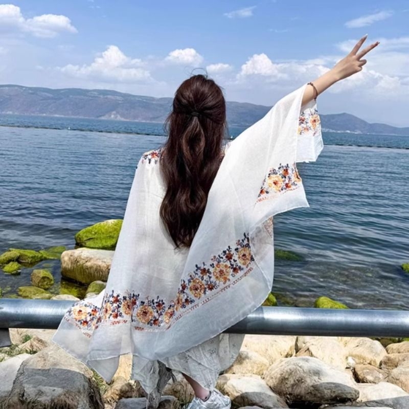 民族风披肩女夏季防晒沙漠旅游披风海边沙滩丝巾薄款红色度假围巾
