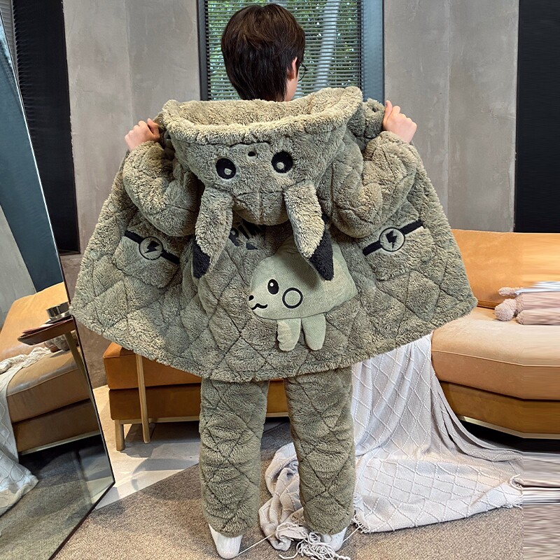 2025新款男孩珊瑚绒睡袍三层夹棉加绒加厚冬季保暖儿童家居服睡衣