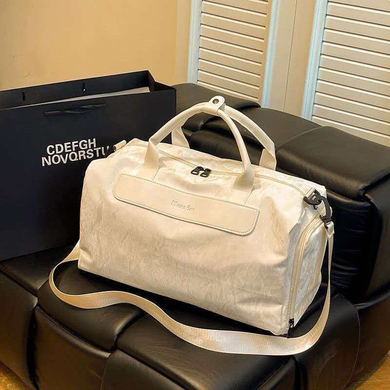 新款干湿分离出差游泳包女短途旅行包大容量耐脏手提健身行李袋