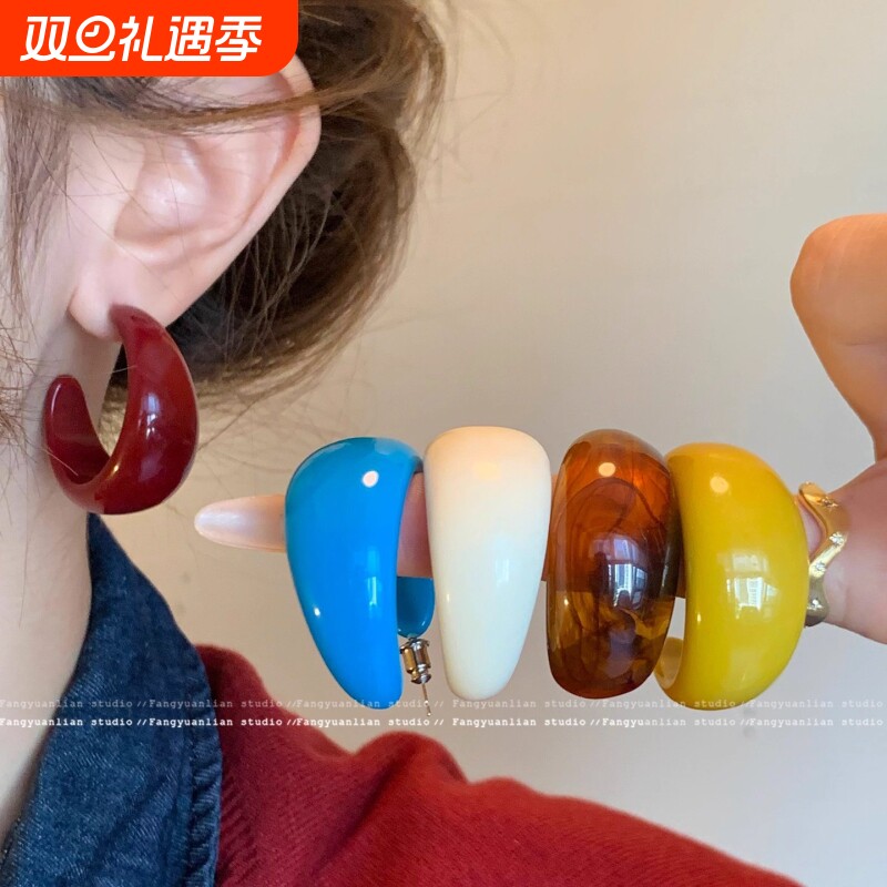 复古港风琥珀耳圈美拉德耳环女2025新款耳钉适合方圆脸的秋冬耳饰