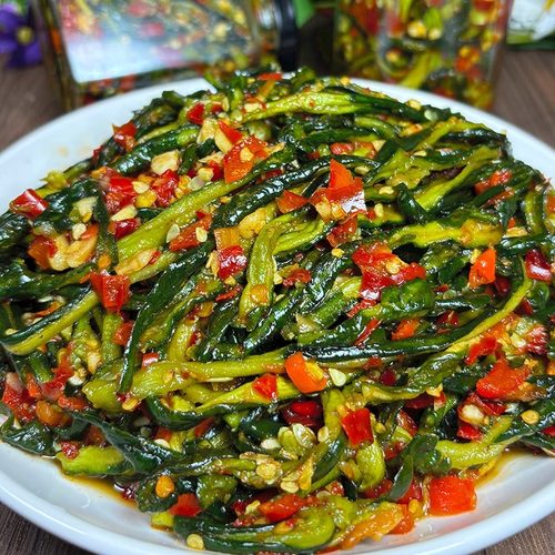 脆黄瓜皮清脆爽口开胃新鲜腌制辣椒酱即食零食下饭菜香辣辣椒瓶装