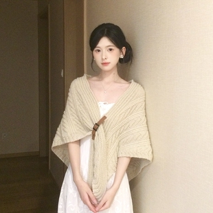 三角针织披肩女外搭2025秋冬季新款高级感配裙子两用围巾开衫外套
