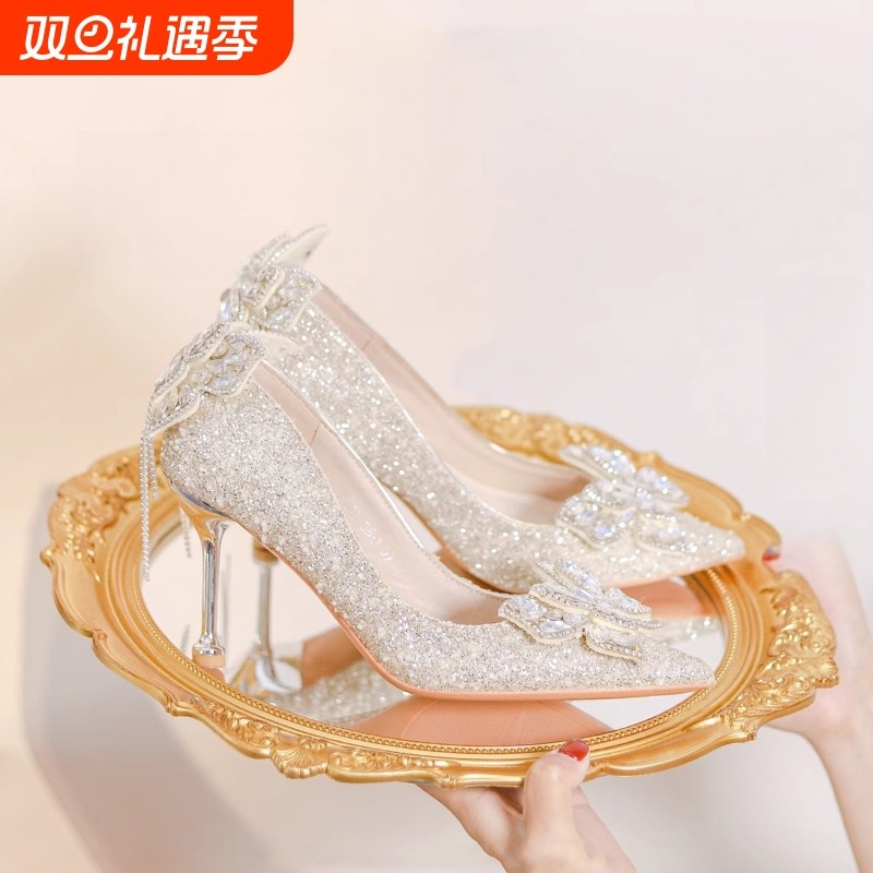 订婚银色婚鞋女法式绝美新娘鞋18岁成人礼水钻尖头高跟鞋细跟婚礼