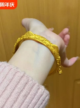司凤同款金色哈基米猫爪彩宝手镯女古法结婚仿三金猫咪铃铛手环