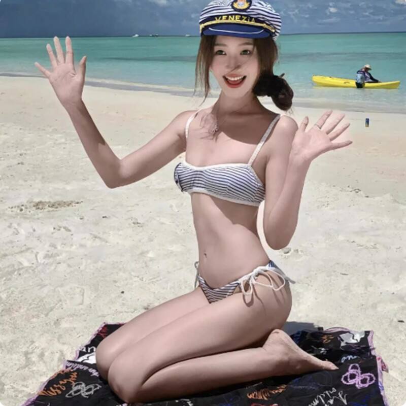 分体ins纯欲海军条纹性感辣妹小胸聚拢海岛度假比基尼泡温泉泳衣