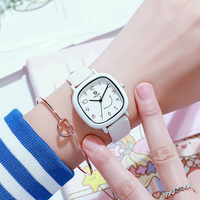 手表女简约小众设计高级感2025年新款潮考试石英方形大表盘指针式