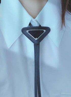 皮领带结欧美时尚倒三角标logo徽章领结项链男女P情侣同款配饰家