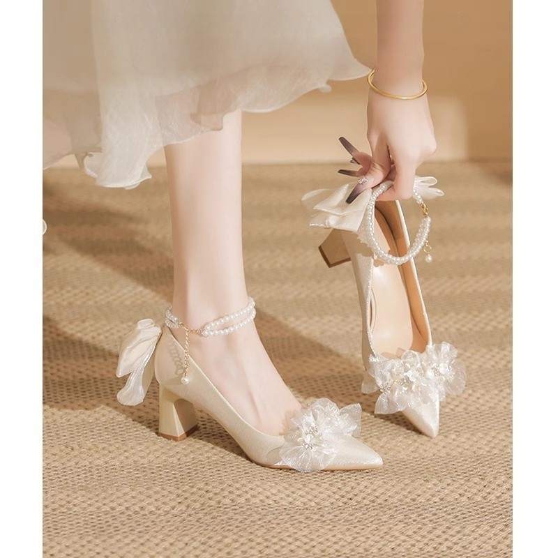 法式高跟鞋女订婚禾秀婚纱两穿粗跟不累脚绝美珍珠绑带新娘鞋尖头