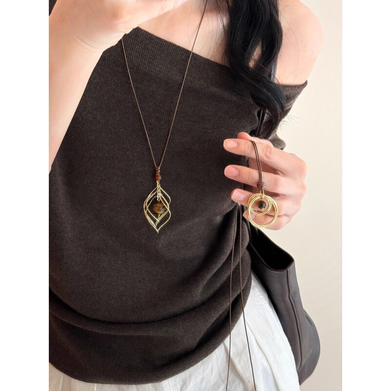 美拉德金色虎眼石长款吊坠项链女款秋冬轻奢高级感毛衣链装饰配饰