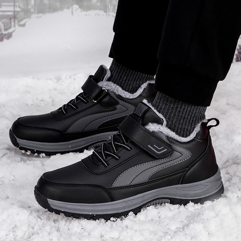 棉鞋冬季男皮面防水加绒妈妈鞋防滑保暖老人鞋男加厚健步鞋雪地靴