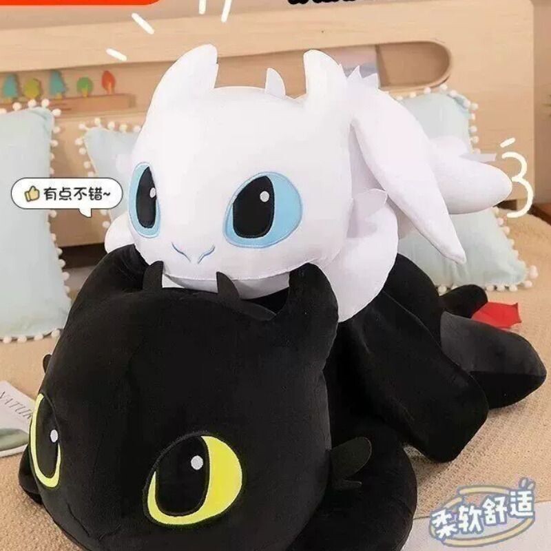 环球影城驯龙高手无牙仔光煞毛绒图片