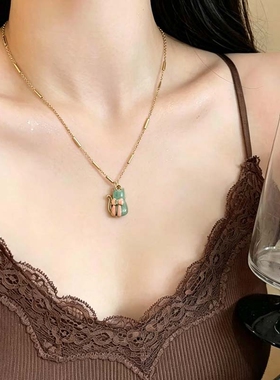 软萌治愈系！薄荷绿小猫项链女