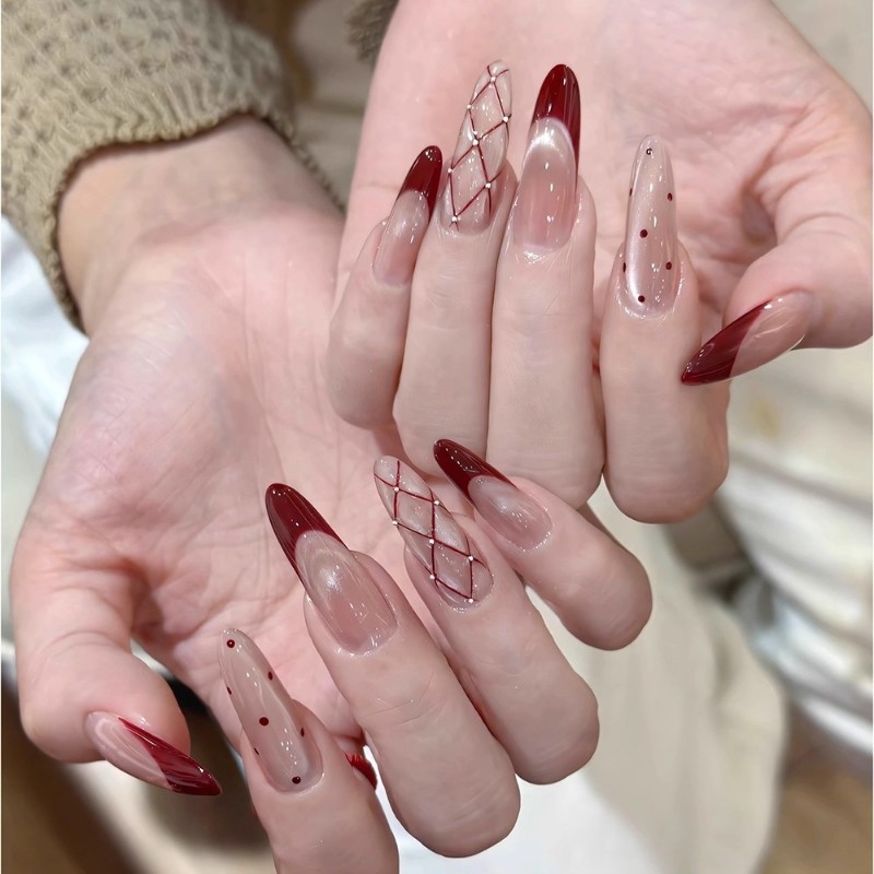 新年穿戴甲2026红色过年中长款美甲显白指甲贴片椭圆法式烟花固态,彩妆/香水/美妆工具,穿戴甲/甲片,淘宝优惠券,粉丝福利购,淘宝优惠卷