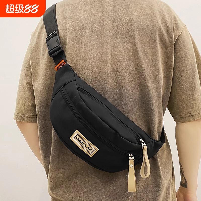 潮牌斜挎包男款包包新款小背包2025单肩运动手机腰包男士胸包男生