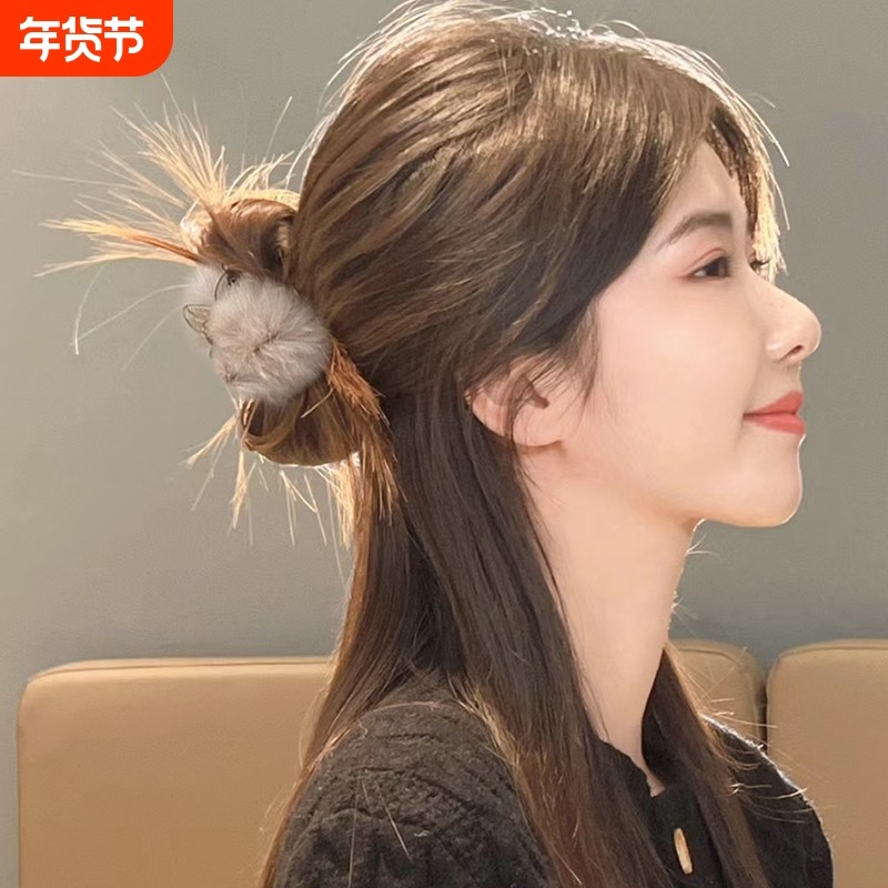 大号真獭兔毛球球抓夹网红超大毛绒发抓后脑勺鲨鱼夹子发卡头饰冬