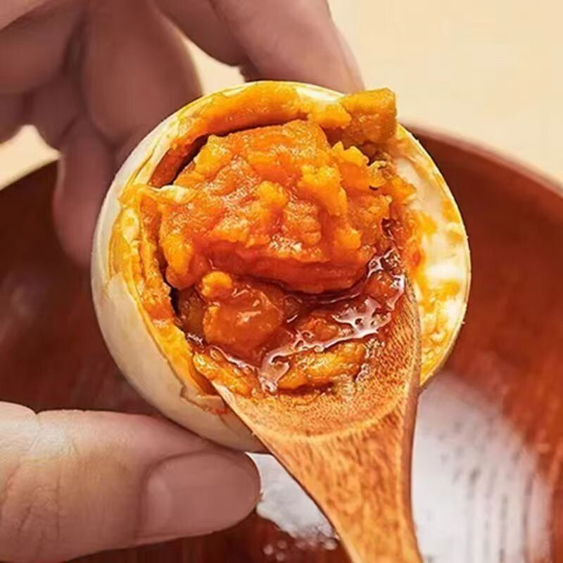 高邮咸鸭蛋流油农家新鲜鸭蛋爆油起沙真空60-70克10枚蛋黄腌制