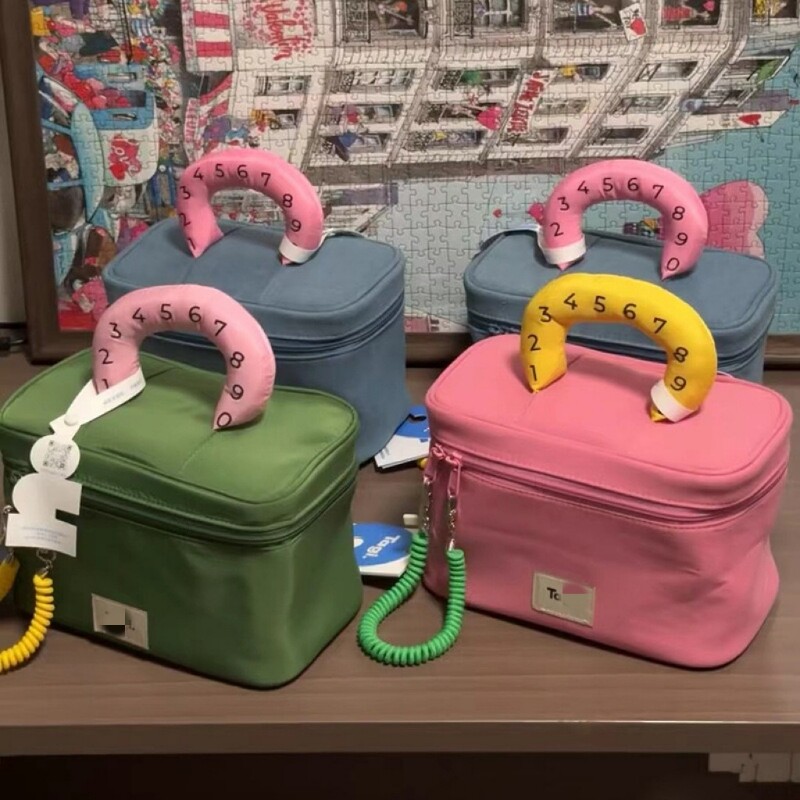 【6988人购买】可爱撞色tagi图片