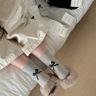 袜子女生2026新款 春秋冬季 款 中筒袜可爱蝴蝶结日系白色长筒袜 爆款