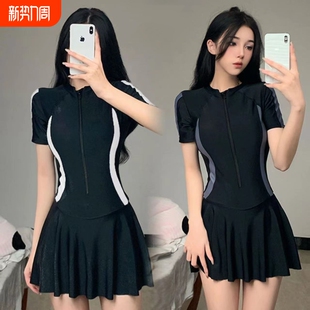 度假游泳衣批发 显瘦连衣裙式 泳衣女连体运动温泉泳装 简约保守修身