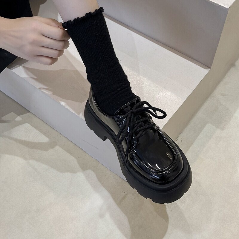 意尔康心选英伦风厚底小皮鞋女图片