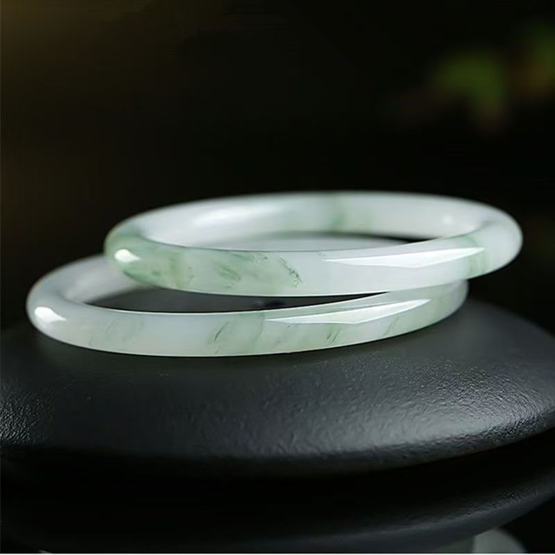 新疆天山翠仿玉手镯女冰糯种冰翠浅绿山水飘玉髓玉镯子少女款圆条