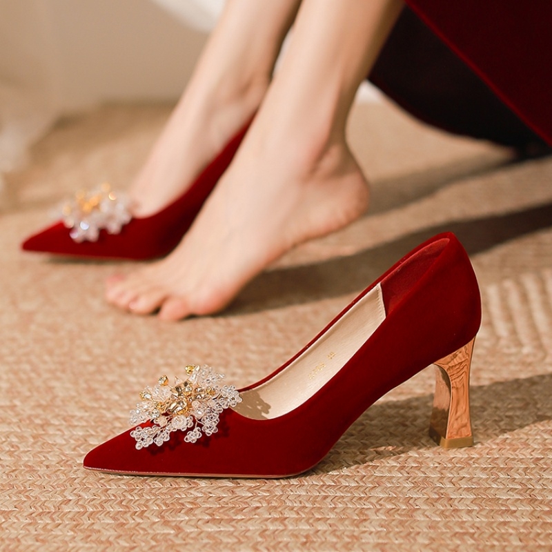 绝美绒面红色婚鞋女2025年新款粗跟订婚鞋结婚鞋新娘鞋婚礼高跟