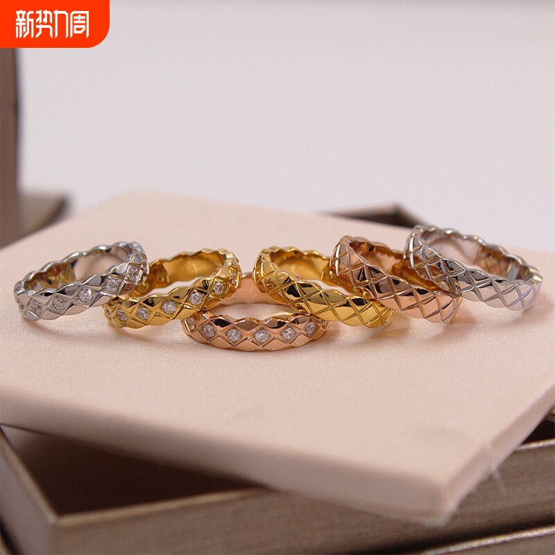 经典小香风菱格纹戒指 宽窄版镶钻光面ins冷淡风时尚个性情侣指环