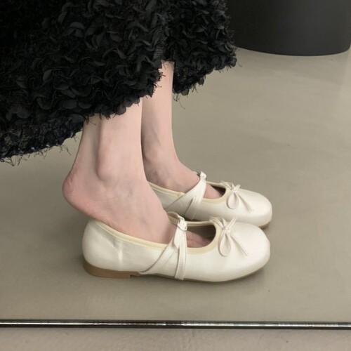 意尔康心选新款软底平底浅口单鞋女2025秋季配裙子豆豆鞋银色jk玛