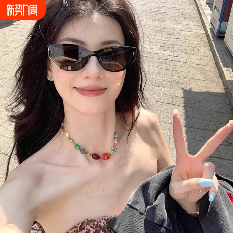 民族风多巴胺彩色琉璃串珠项链女款复古锁骨链小众设计高级感配饰