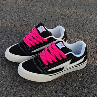 闪电鞋 胖胖面包鞋 休闲鞋 黑白粉个性 潮鞋 街头板鞋 时尚 拼色低帮美式