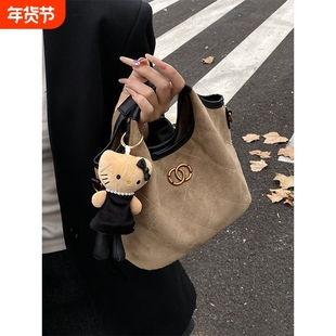 伊布古奇麂皮绒包包女2025新款斜挎包手提水桶包小拎包单肩轻便