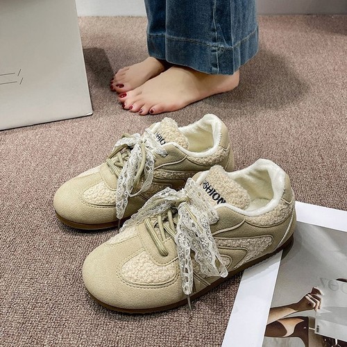 休闲复古通勤棉鞋2025冬季轻便薄底运动百搭圆头平底泡芙女德训鞋