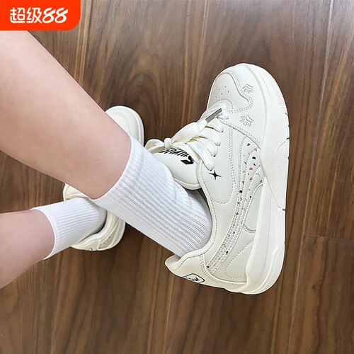 意尔康心选春季轻便厚底增高面包鞋女鞋百搭运动休闲板鞋学生小白