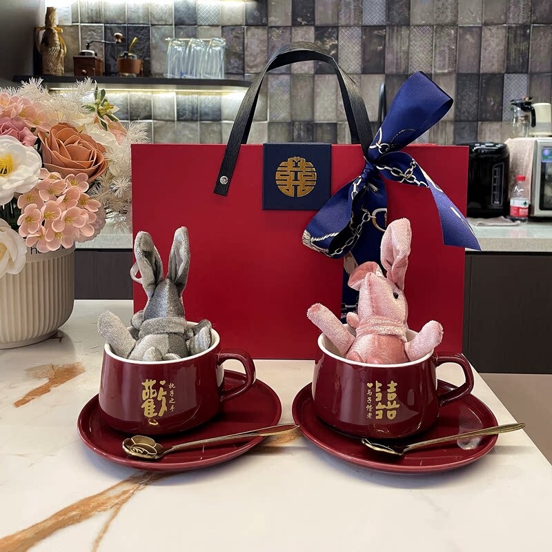 结婚礼物送新人情侣对杯喜杯闺蜜新婚订婚创意礼盒伴手礼品实用
