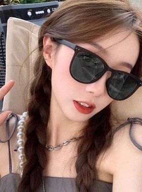 折叠墨镜女男轻便防晒夏季太阳镜2026年防紫外线黑框遮阳圆脸复古
