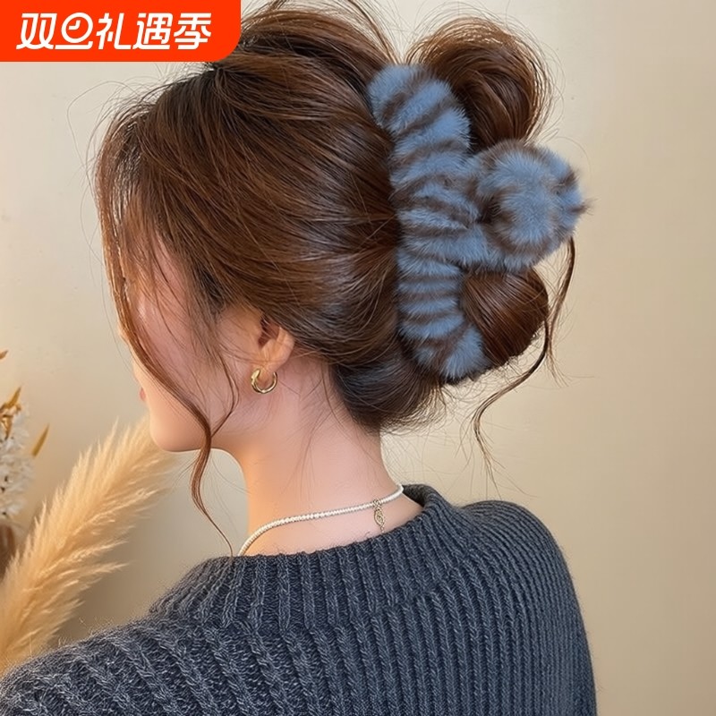 秋冬新款豹纹毛绒大抓夹后脑勺鲨鱼S发抓高级感发量多盘发夹头饰