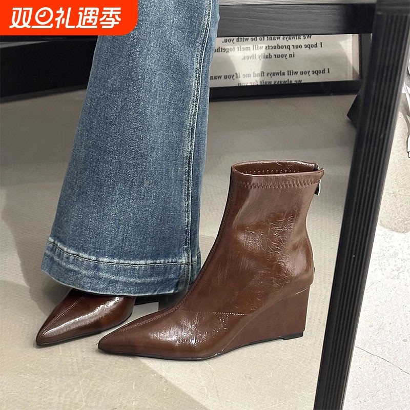 坡跟马丁靴女2025新款秋季瘦瘦靴高跟小个子气质尖头短靴内增高