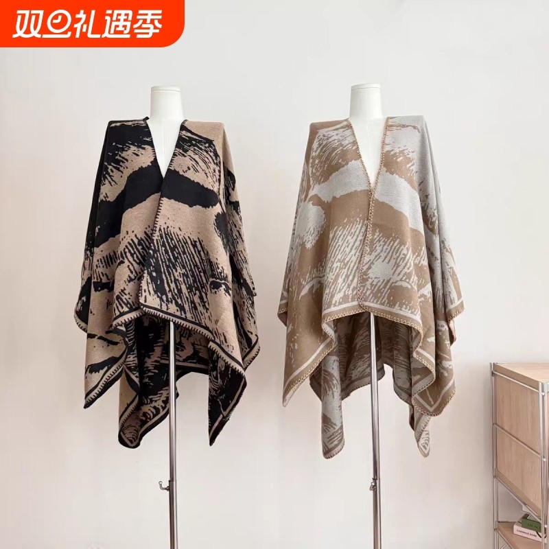 2025新款百搭单品!新中式提花斗篷披肩女秋季民族风垂感上衣外套