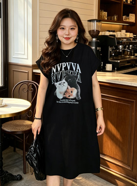 甜觅特大码女装300斤卡通猫咪印花夏季胖mm宽松遮肉中长T恤连衣裙