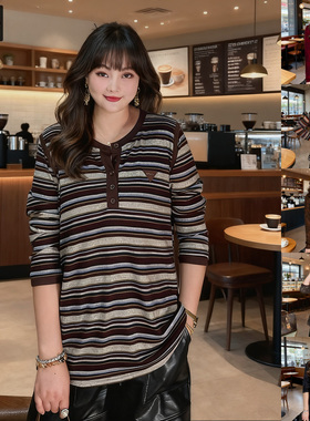 甜觅特大码女装2025春秋装胖mm300斤时尚百搭纽扣多色针织衫T恤