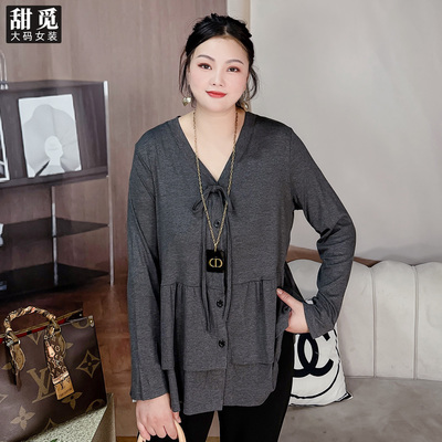 甜觅特大码女装2025秋装胖mm300斤时尚百搭宽松大A版V领针织衫T恤